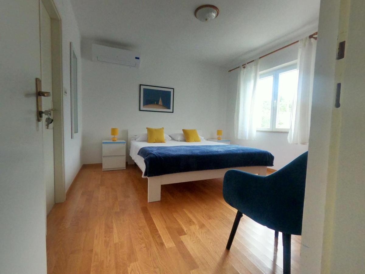 Rooms Jelena Primošten Екстериор снимка